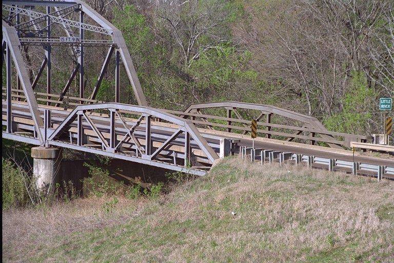 Close-up of Pony Truss